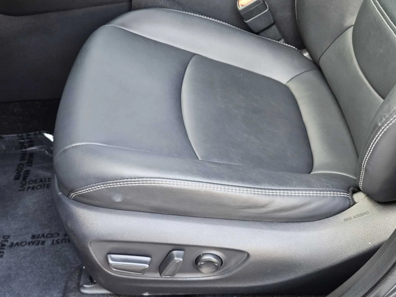 Used 2022 Magnetic Gray Metallic Toyota Hybrid XLE Premium image 19