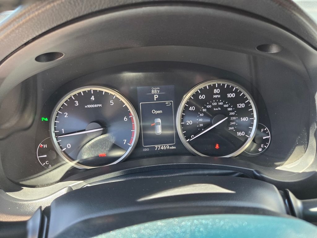 Used 2017 Black Lexus 200t image 18