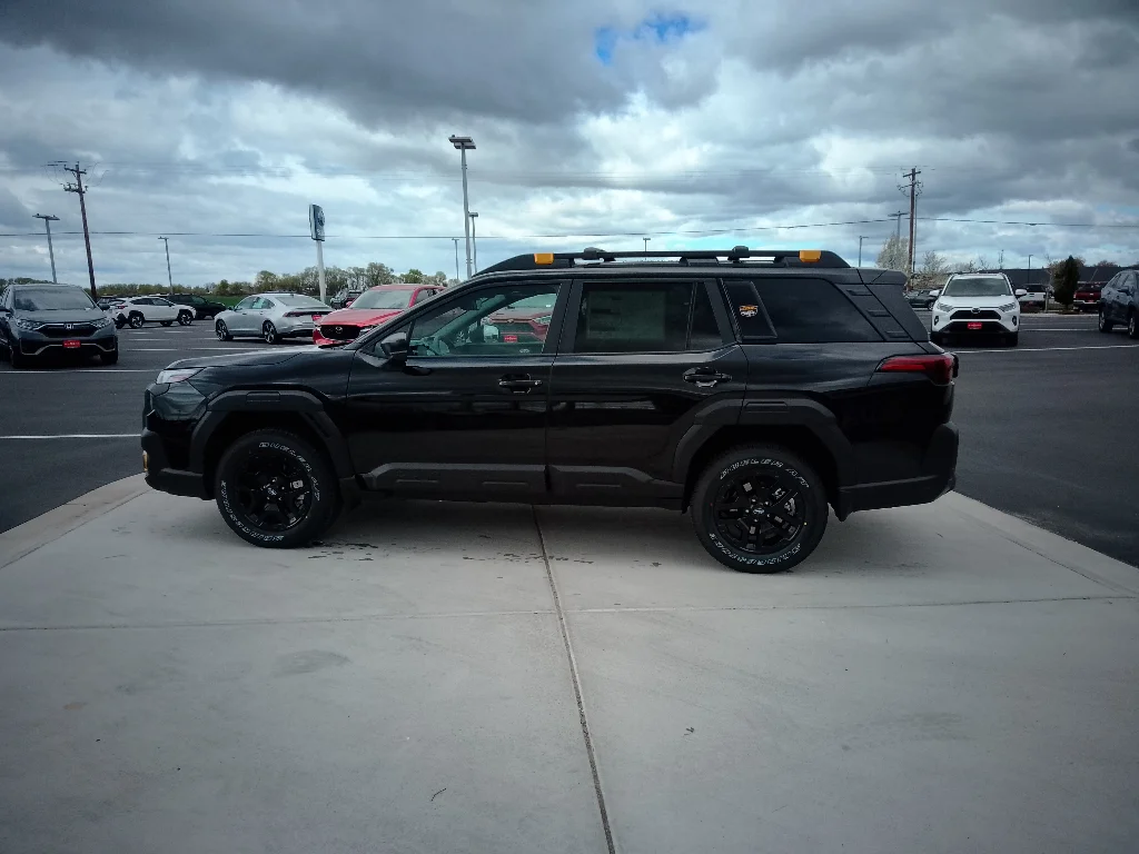 New 2026 CRYSTAL BLACK SILICA Subaru Wilderness image 6
