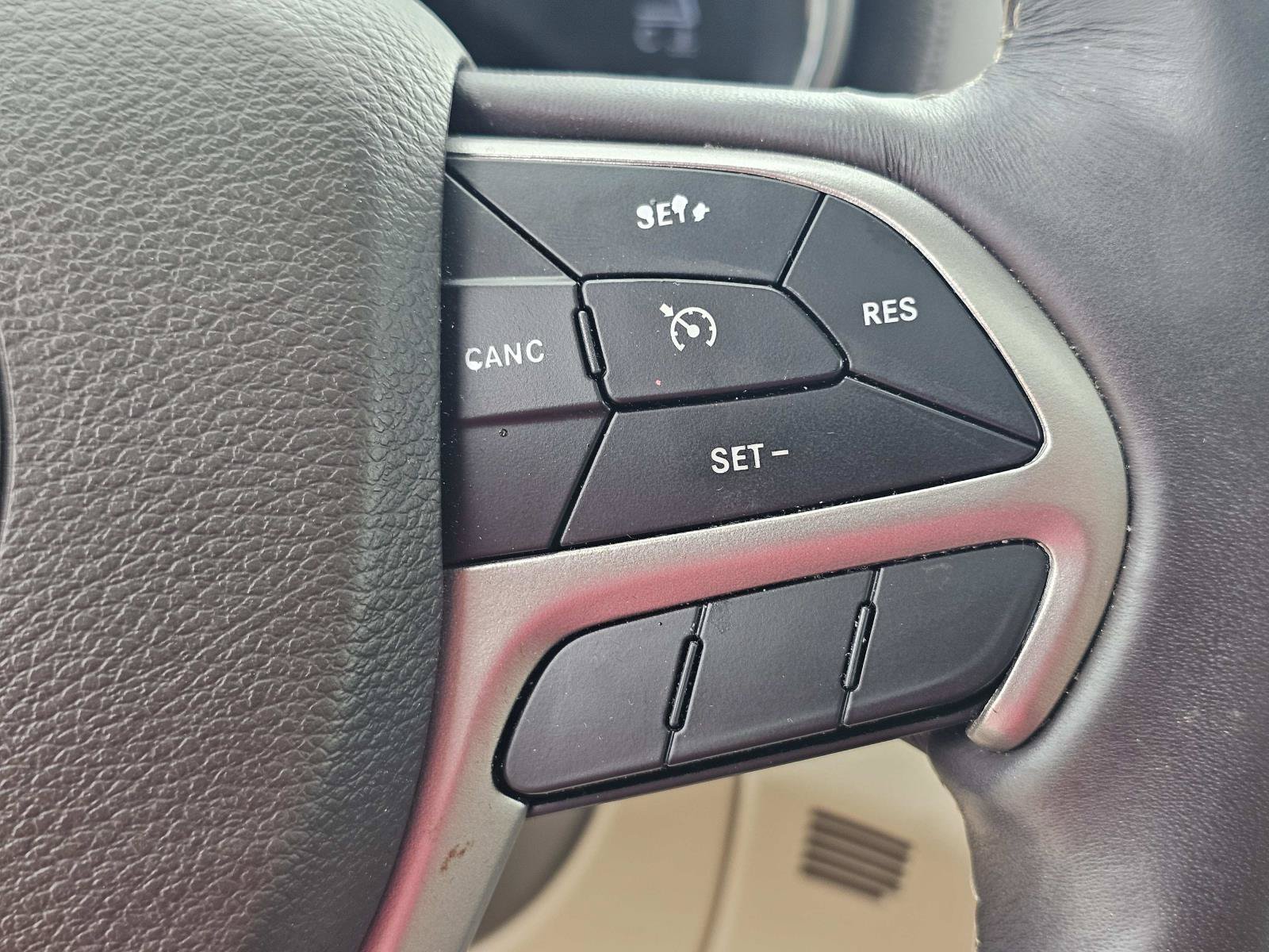 Used 2020 Slate Blue Pearlcoat Jeep Overland image 22