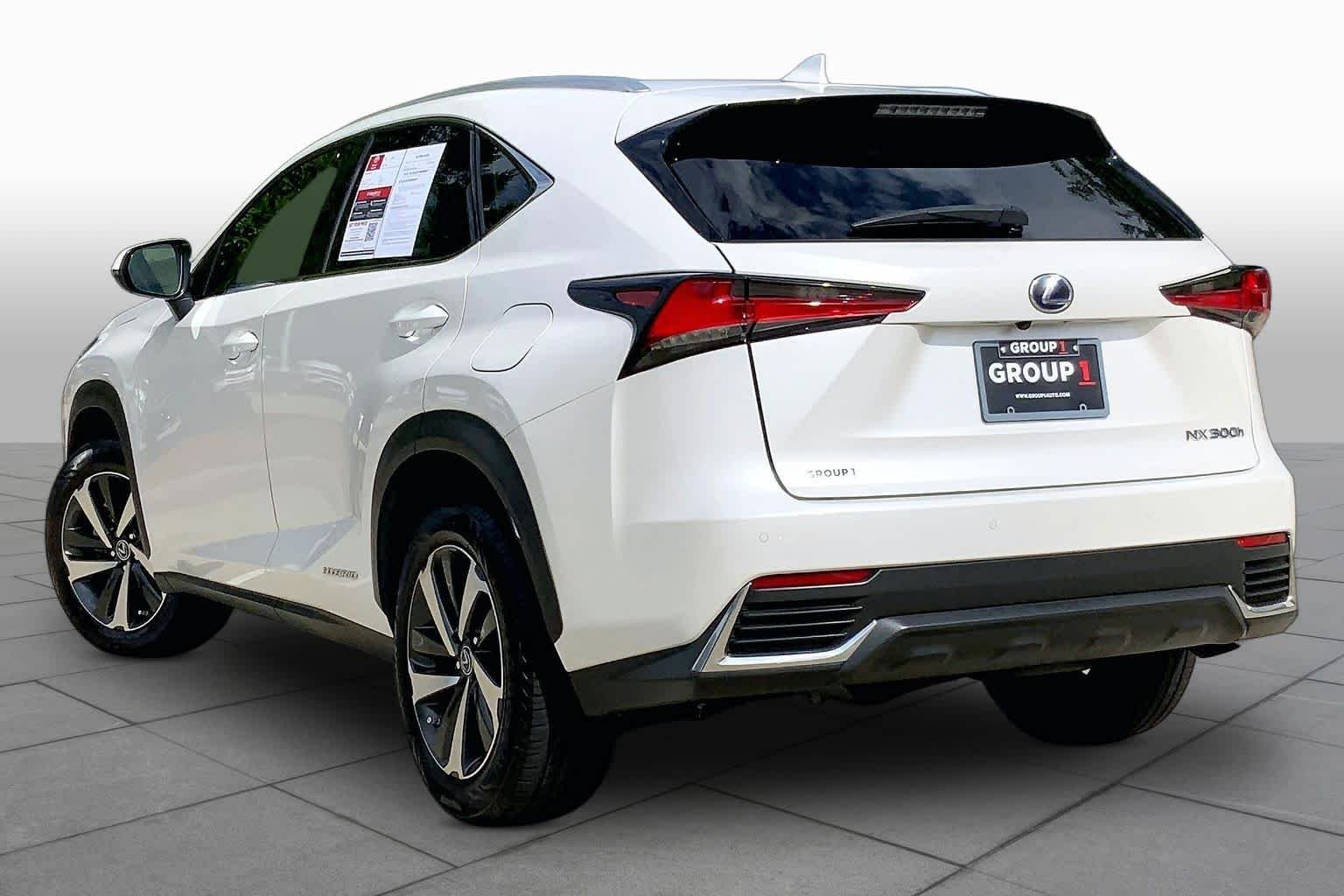 Used 2021 Eminent White Pearl Lexus  image 12