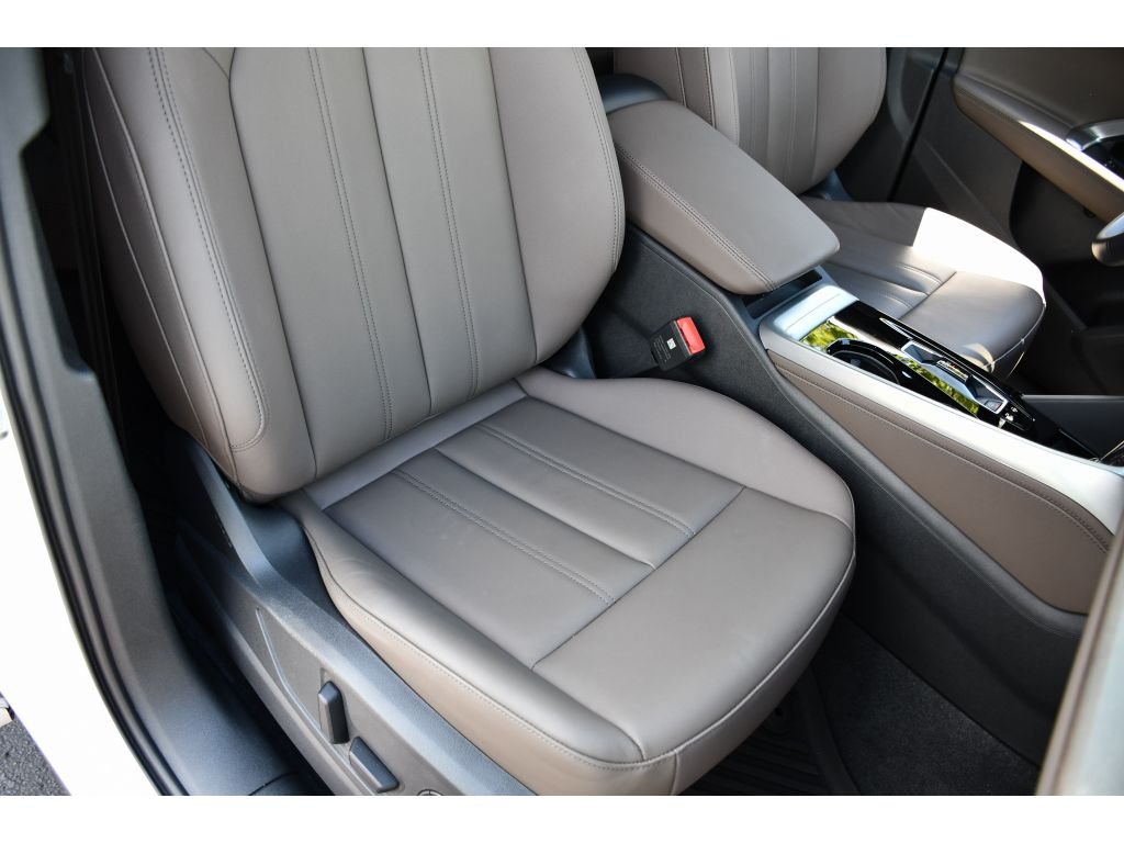 Used 2025 Arkona White Audi Premium image 31