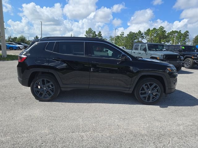 New 2026 Diamond Black Crystal Pearlcoat Jeep  image 2
