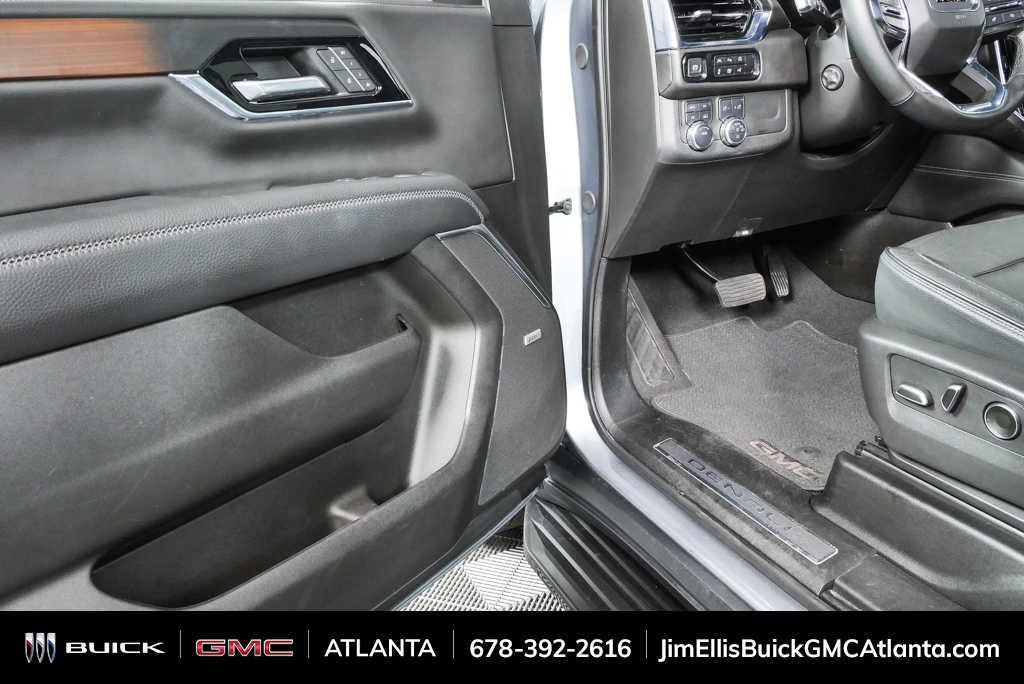 Used 2025 Sterling Metallic GMC Denali image 8