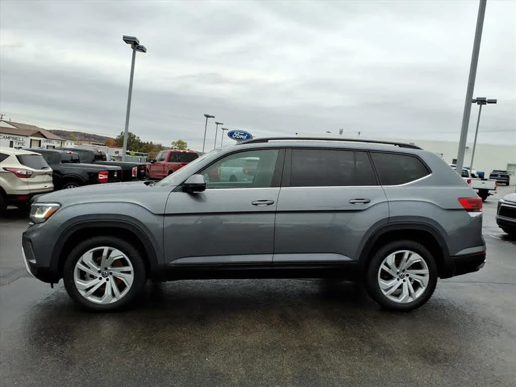Used 2022 Platinum Gray Metallic Volkswagen 2.0T SE w/Technology image 5