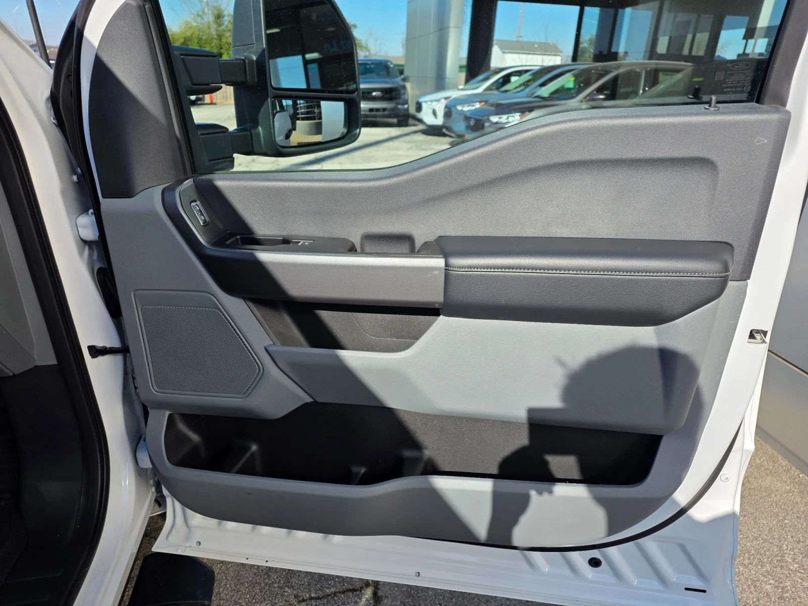Used 2025 White Ford 2025 FORD F-350 XLT CREW CAB DRW 4DR 176 WB 4WD H image 16