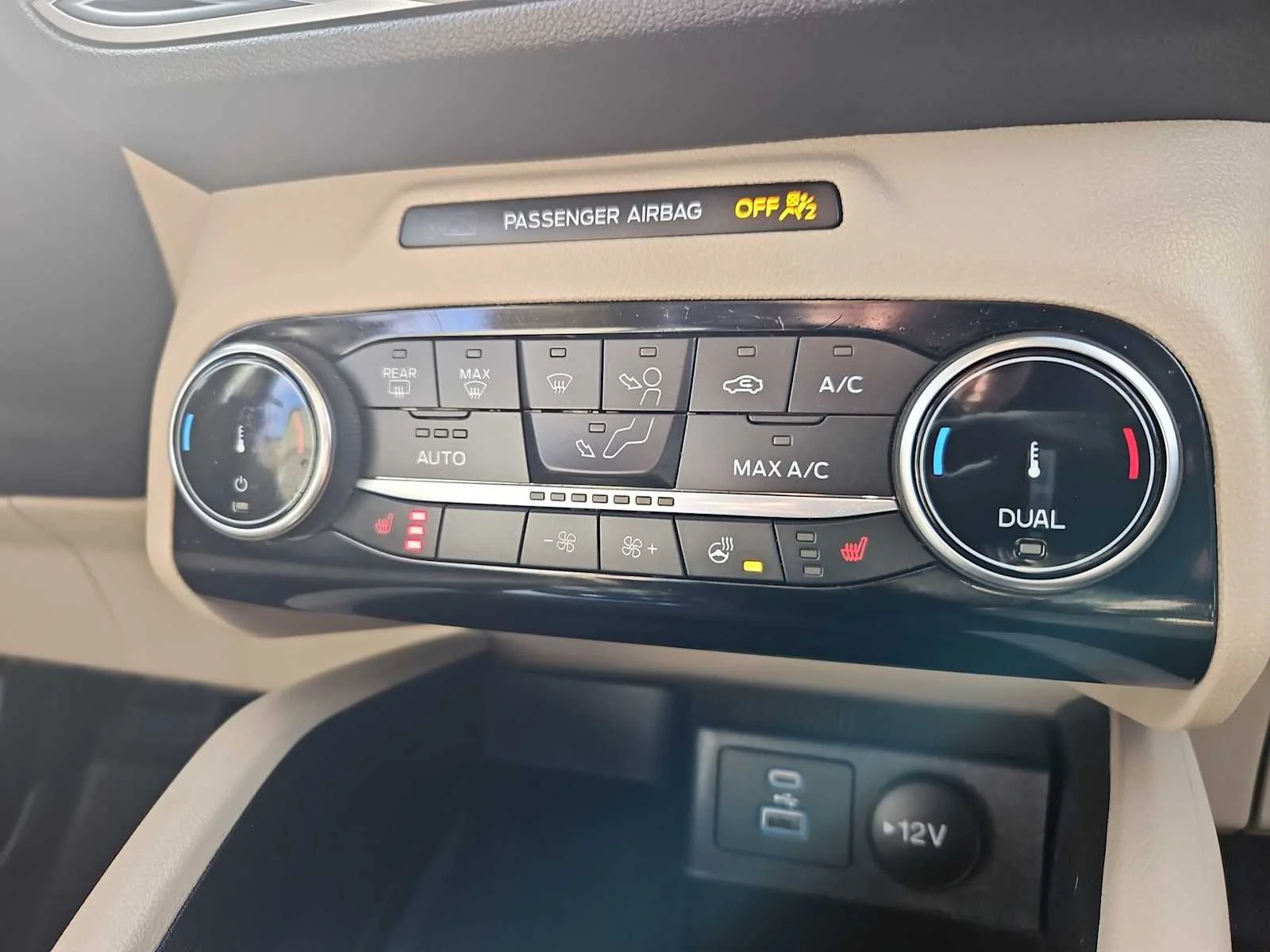 2022 Ford Escape SEL - Photo 20