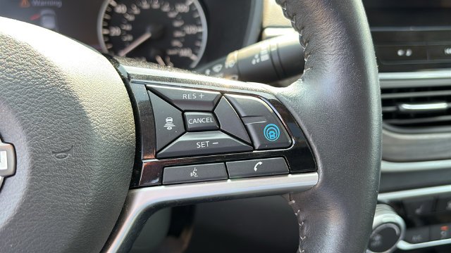 Certified Used 2023 Black Nissan 2.5 SV image 13