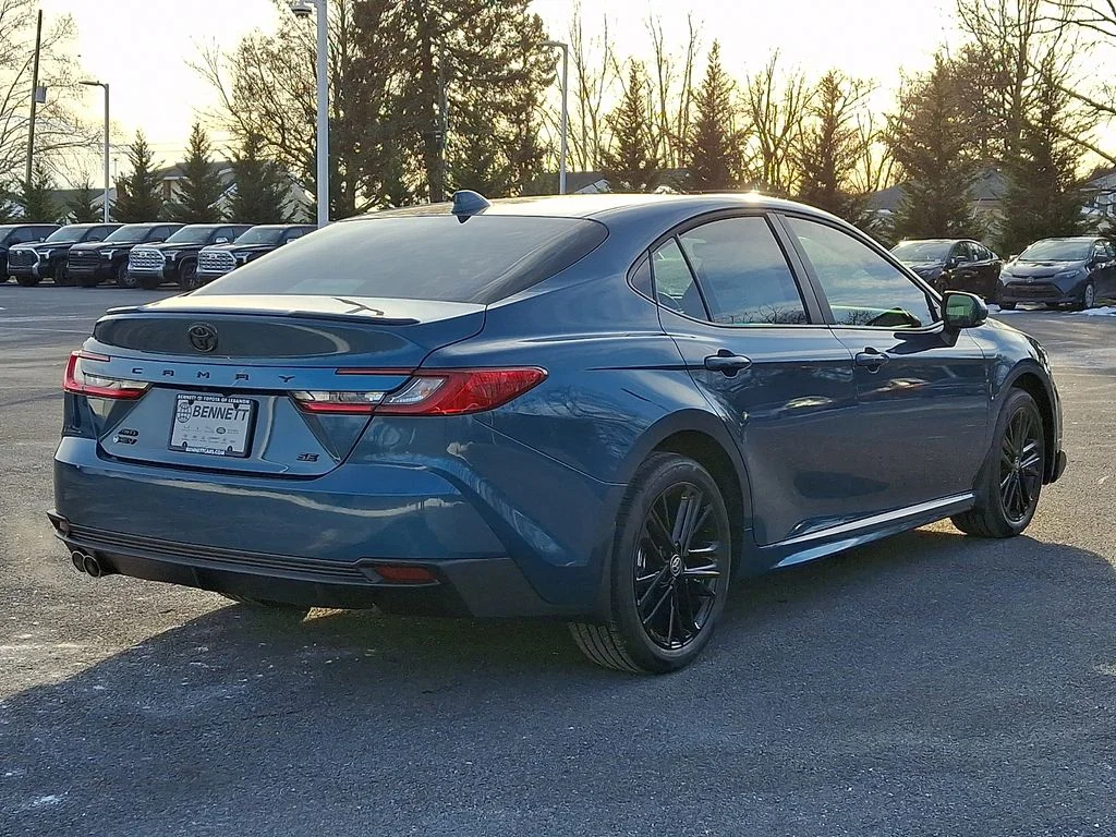 2026 Toyota Camry SE - Photo 6