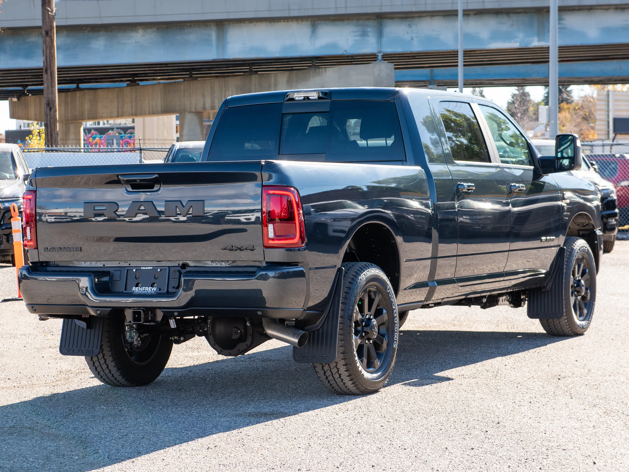 New 2027 Blue RAM Laramie Night* Mega Cab 4x4, Sunroof, Heated Leather, 5th Wheel Prep image 7