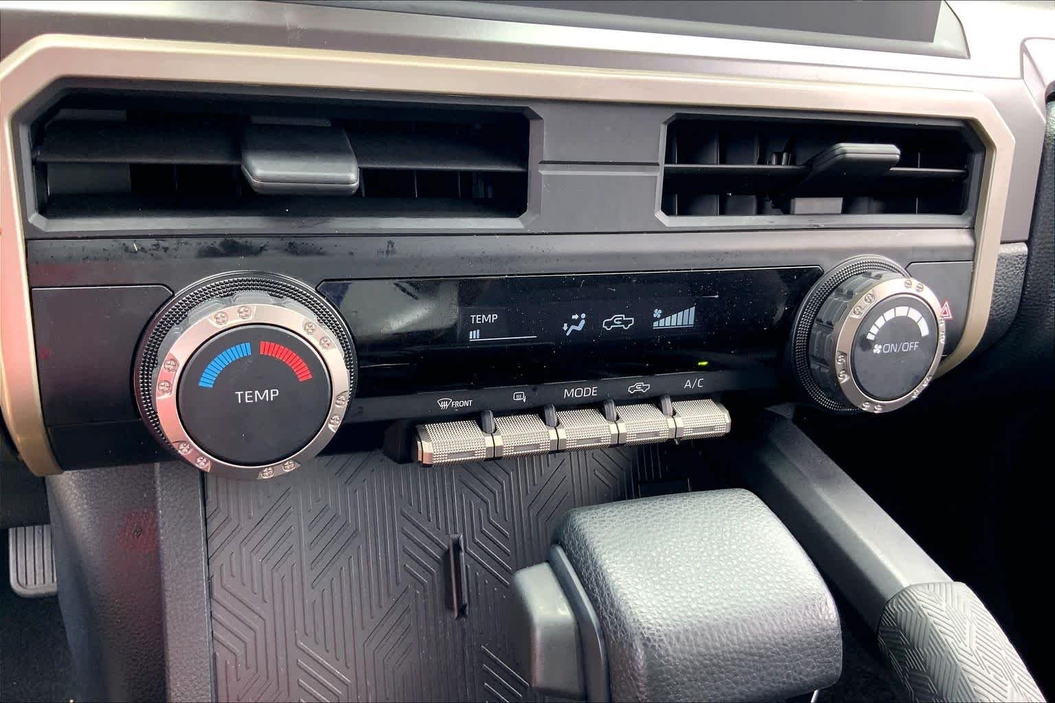Used 2024 Underground Toyota SR5 image 32