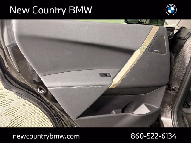 Used 2023 Black BMW xDrive50 image 15