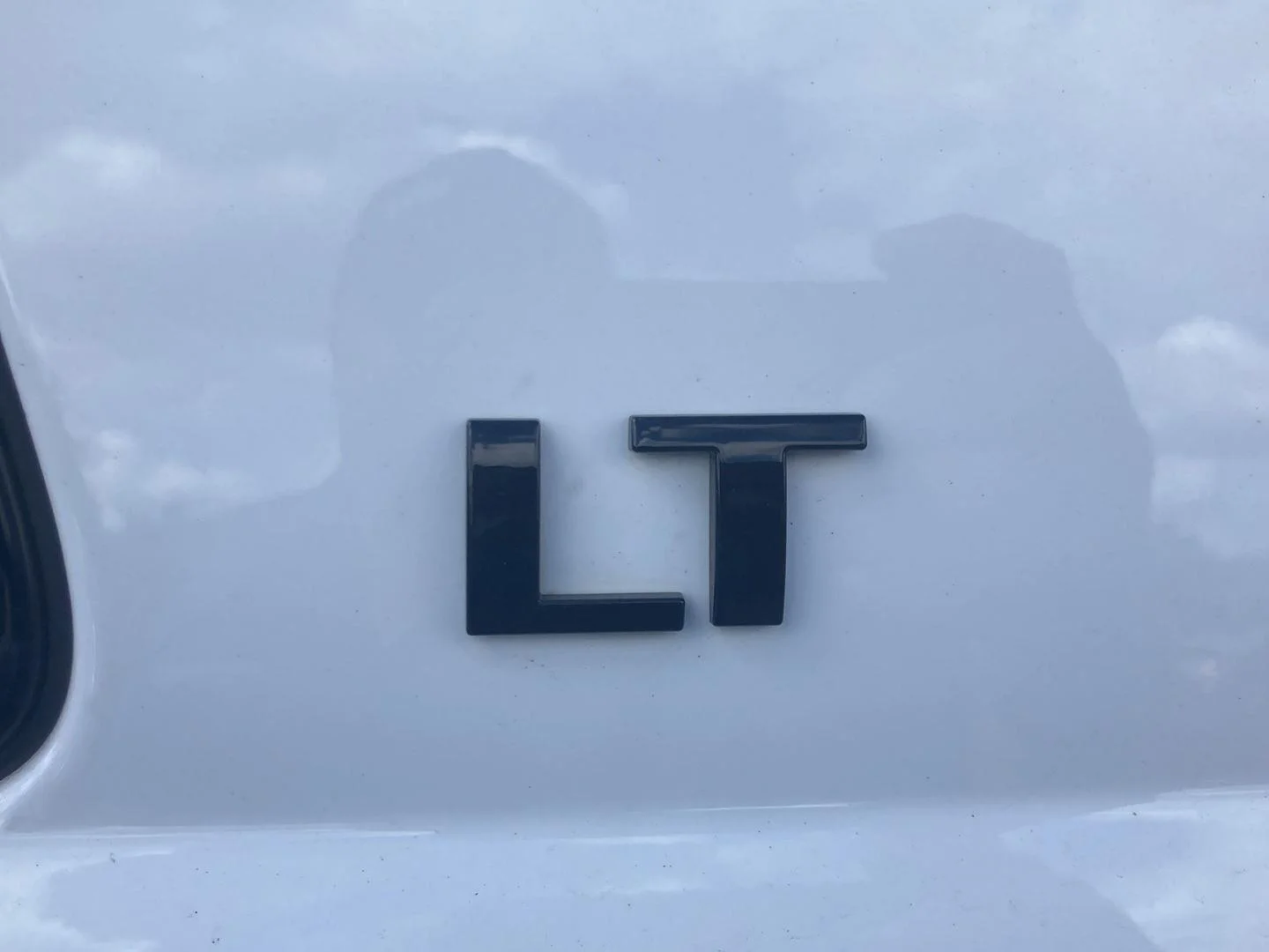 Used 2018 Summit White Chevrolet LT image 12