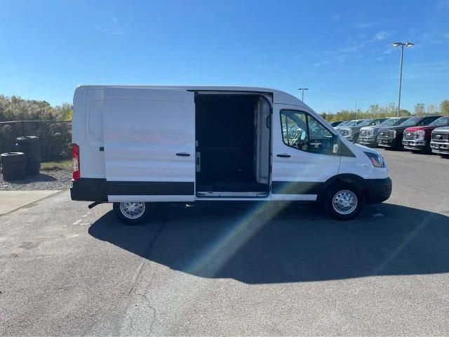 New 2025 Oxford White Ford Cargo Van image 36