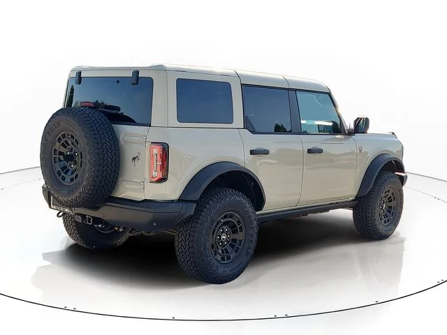 New 2026 Desert Sand Ford Badlands image 5