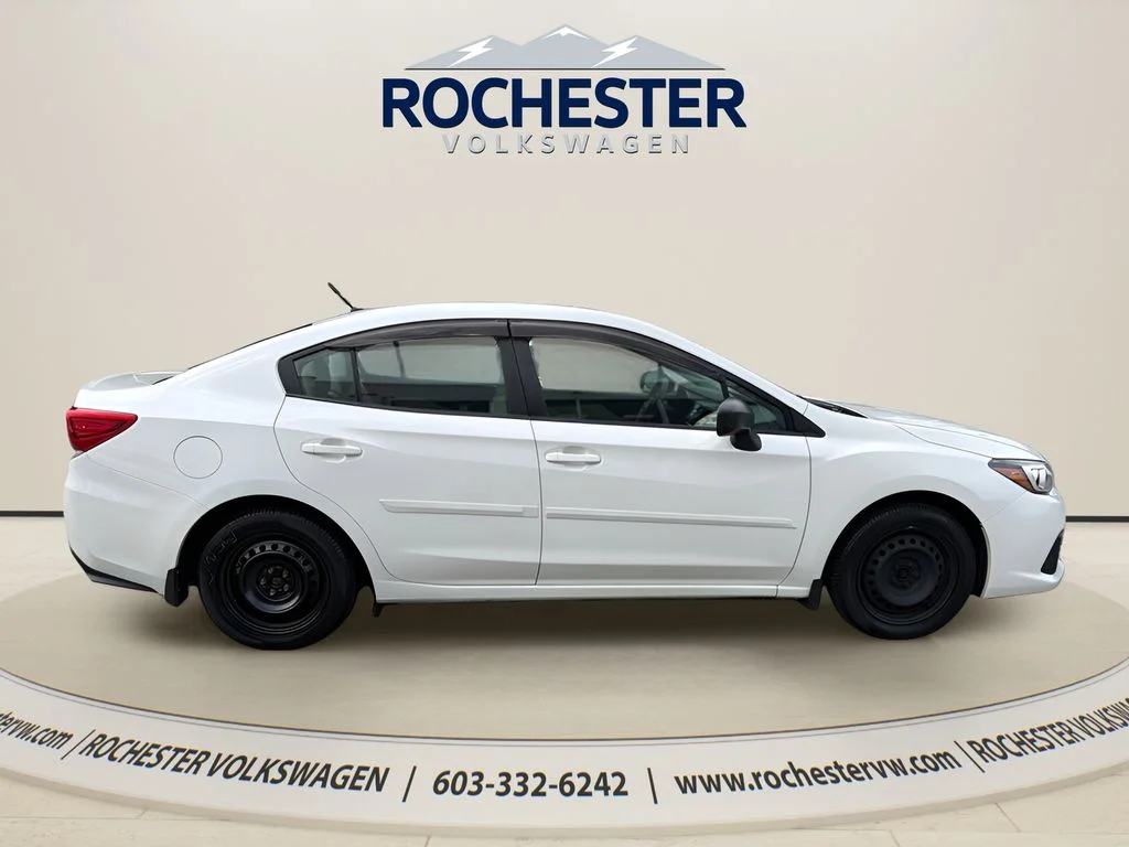 Used 2020 White Subaru Base image 7