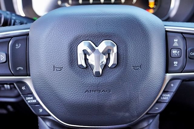 New 2026 Bright White Clear-Coat Exterior Paint RAM Big Horn Night Edition image 42