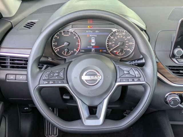 2025 Nissan Altima SV - Photo 8