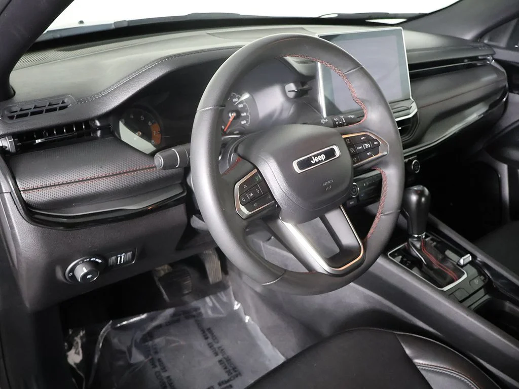 Used 2023 White Jeep Trailhawk image 24