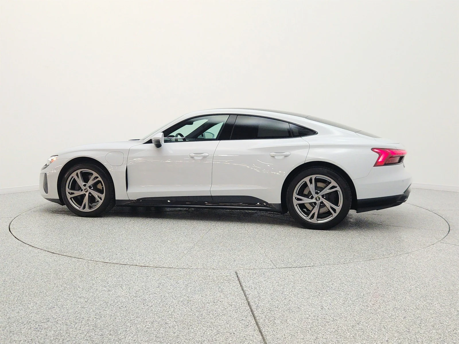Used 2023 Suzuka Gray Metallic Audi quattro image 8