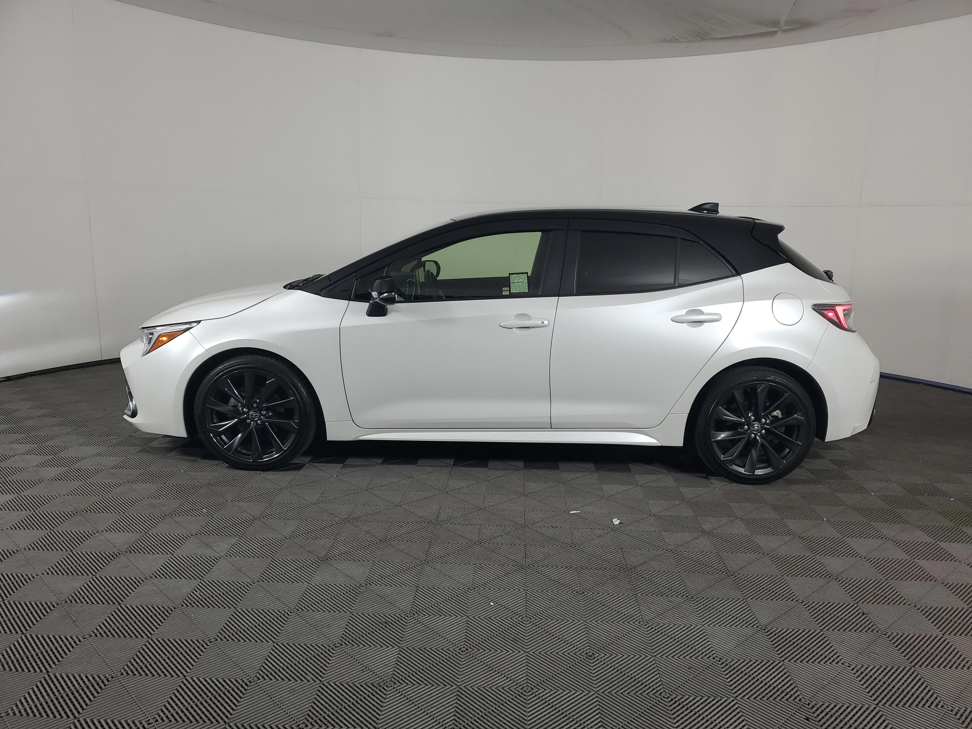 Used 2024 Wind Chill Pearl/Midnight Black Metallic Toyota XSE image 7