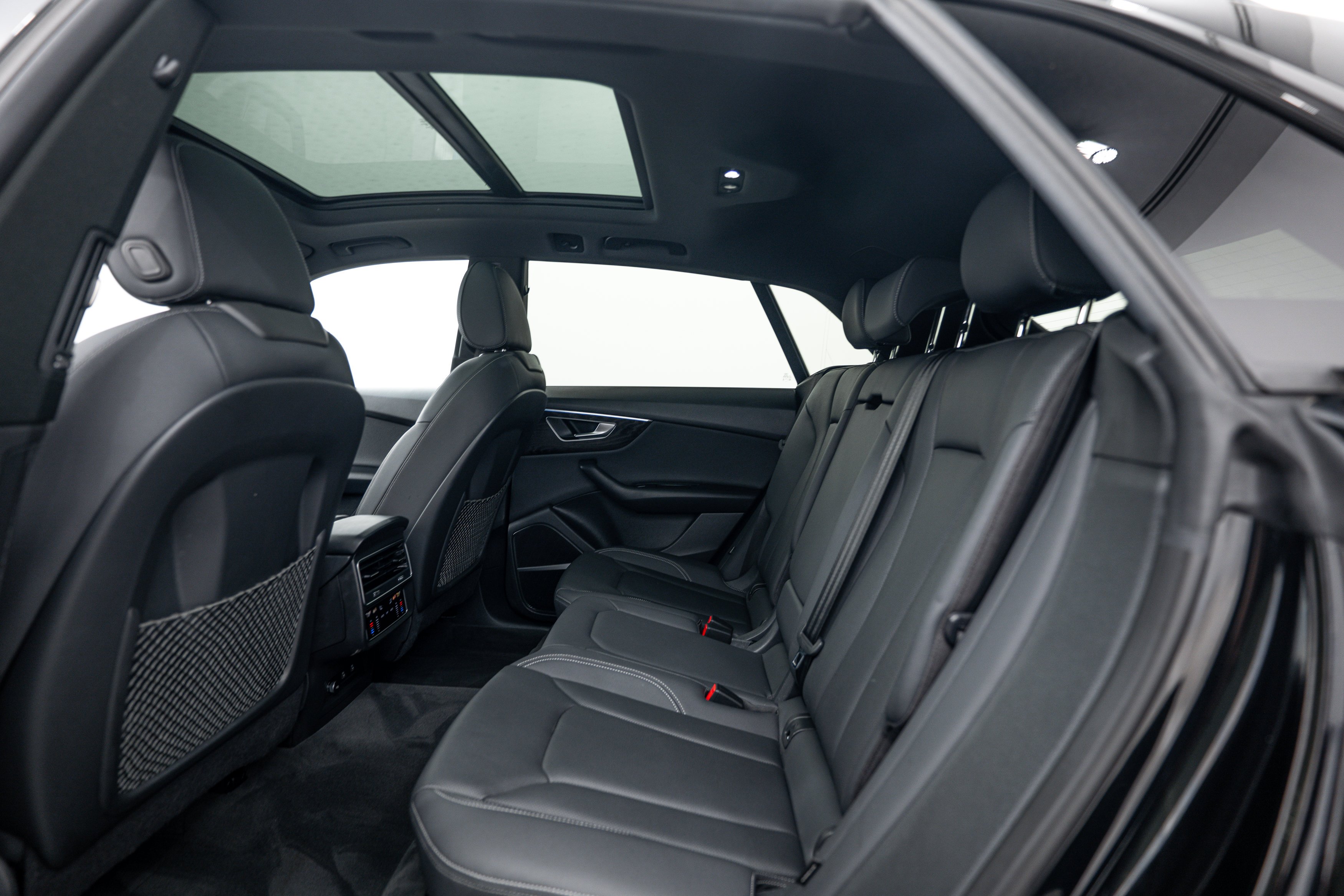 Certified Used 2022 Mythos Black Metallic Audi Premium Plus image 18
