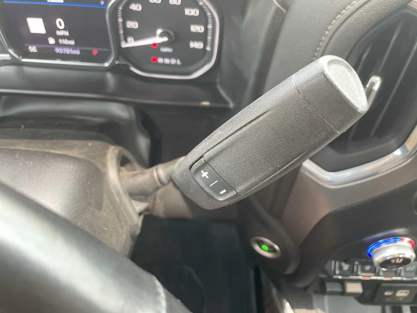 Used 2021 Onyx Black GMC Denali image 17