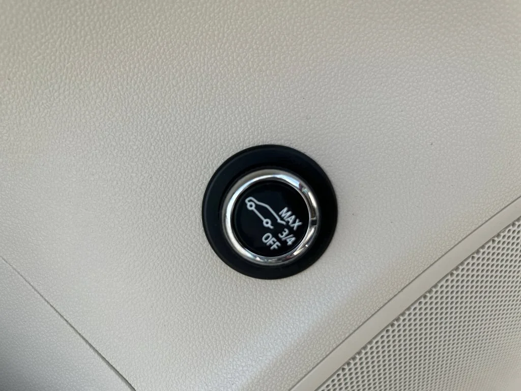 Used 2023 Cinnabar Metallic Buick Avenir image 19