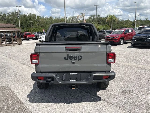 Used 2023 Gray Jeep Sport image 5