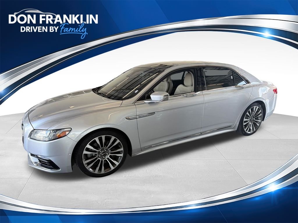 Used 2019 Silver Lincoln Reserve image 1
