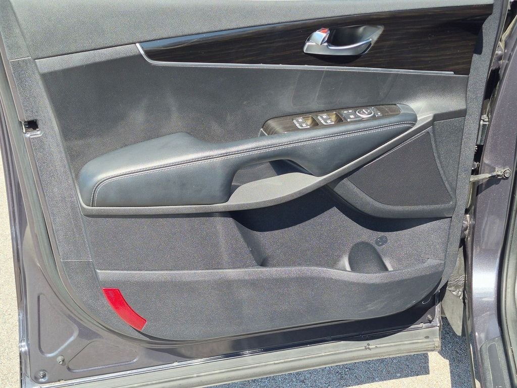 2019 Kia Sorento LX - Photo 12