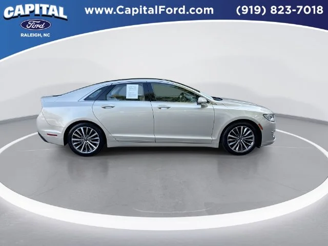Used 2017 Gold Lincoln Premiere image 9