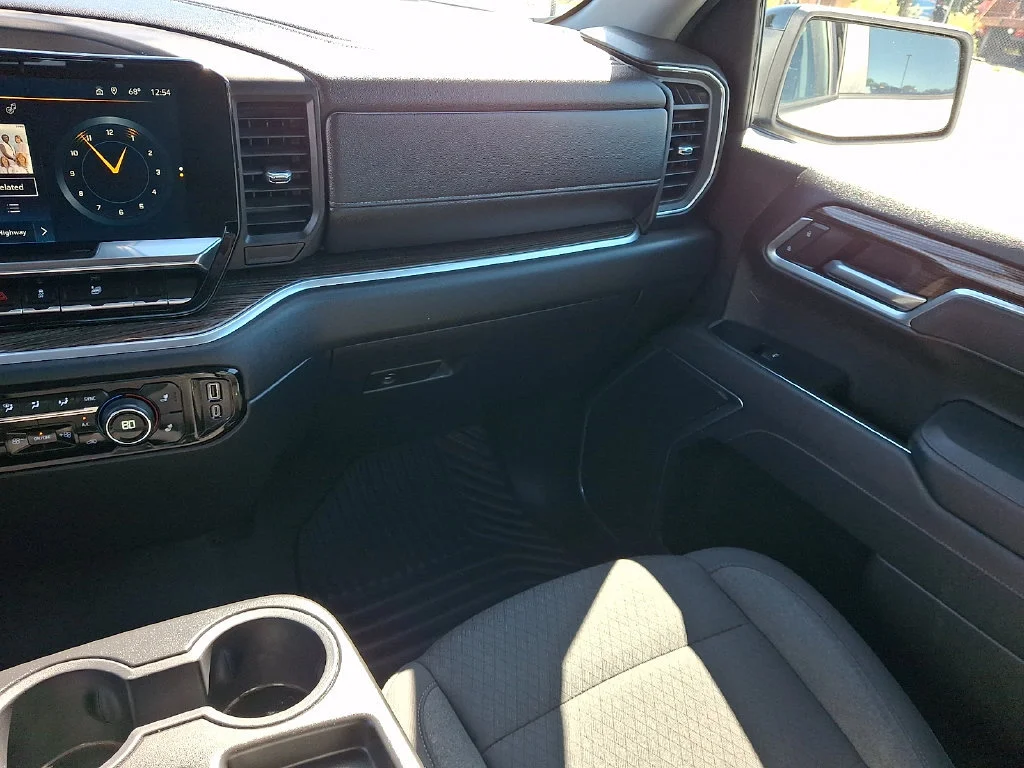 Used 2026 Summit White Chevrolet RST image 17