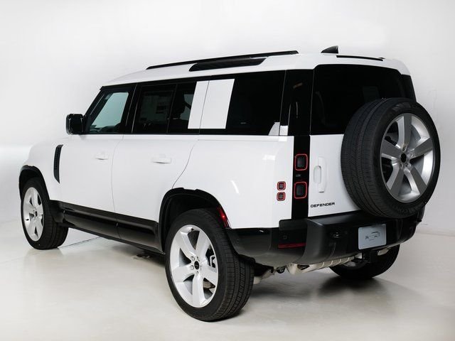 New 2026 Fuji White Land Rover X-Dynamic SE image 33