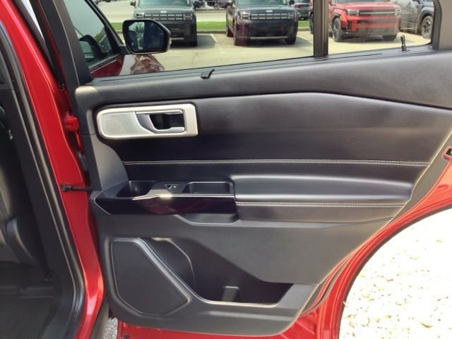 2021 Ford Explorer ST - Photo 18