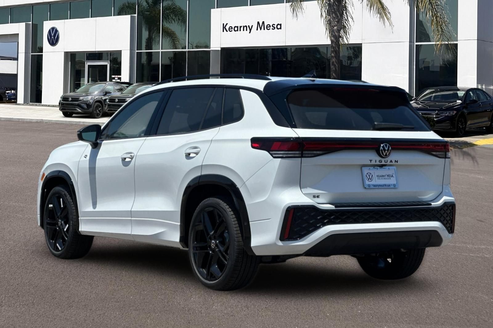 New 2026  Volkswagen 2.0T SE R-Line Black image 6