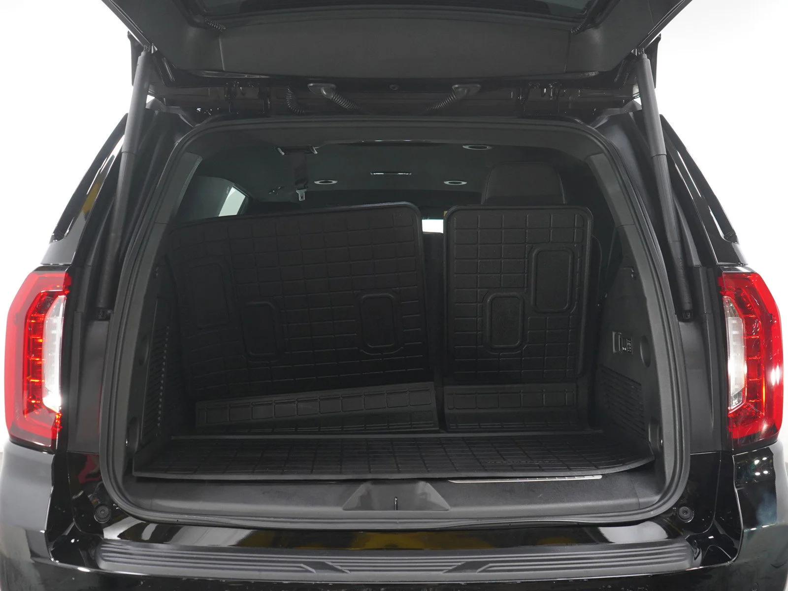 Used 2024 Onyx Black GMC Denali image 18