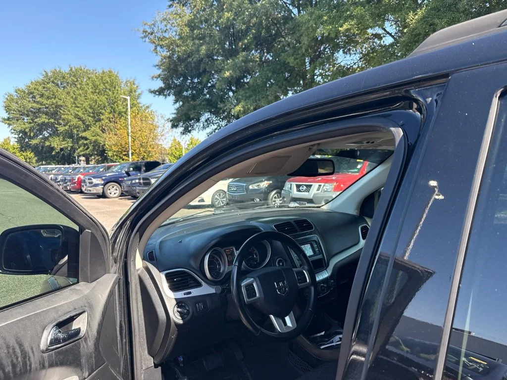 Used 2019 Black Dodge SE image 7