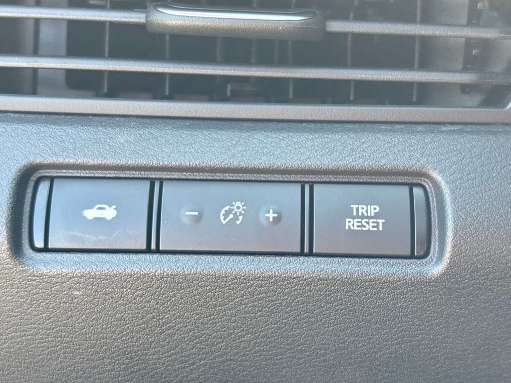Used 2019 Blue Nissan 2.5 S image 19