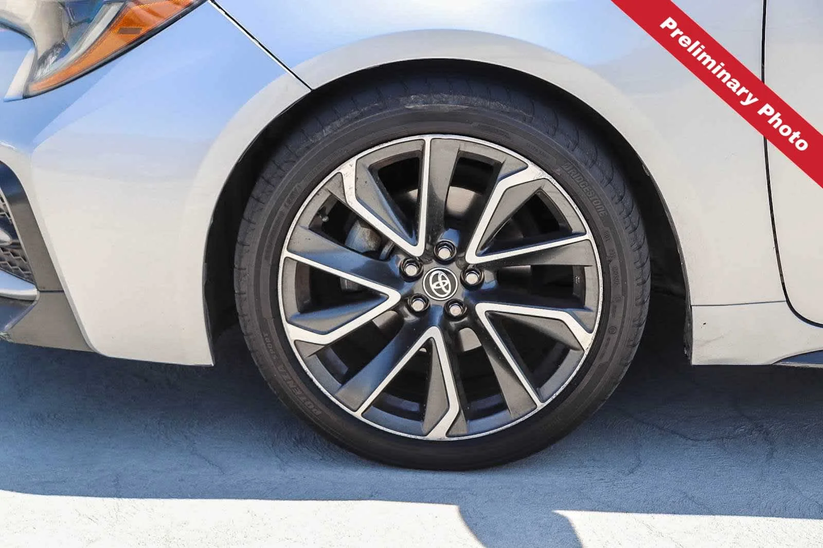 Used 2020 Classic Silver Metallic Toyota SE image 10