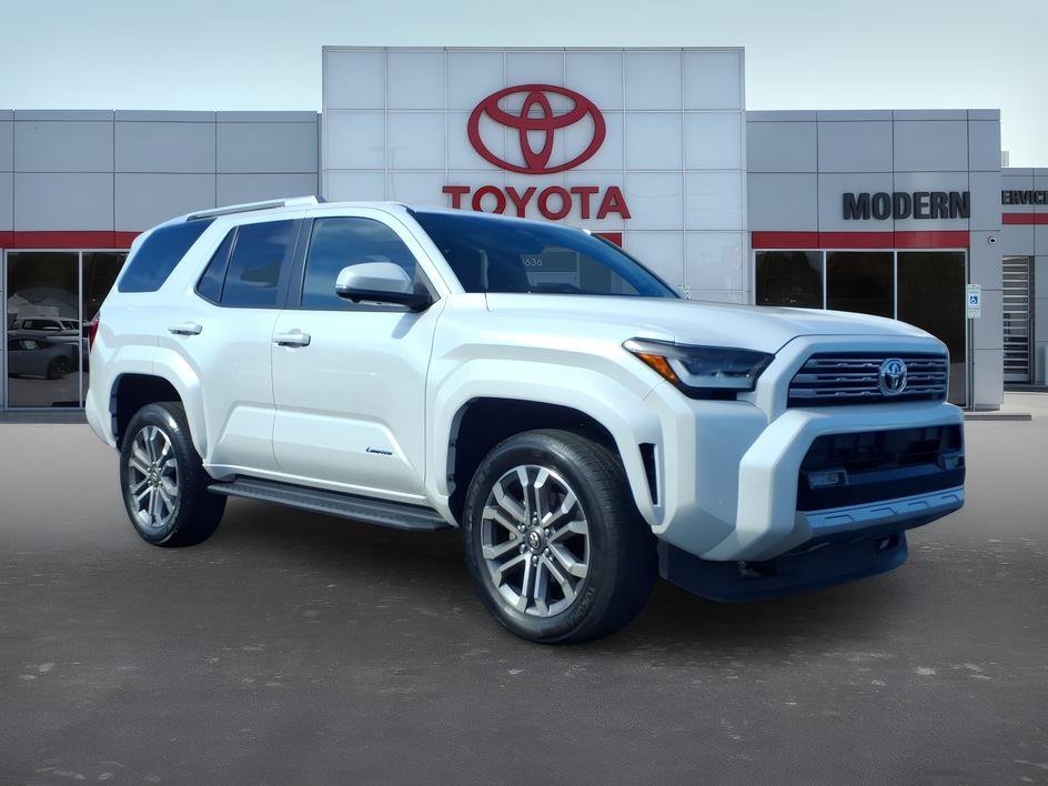 Used 2025 Wind Chill Pearl Toyota Limited image 10