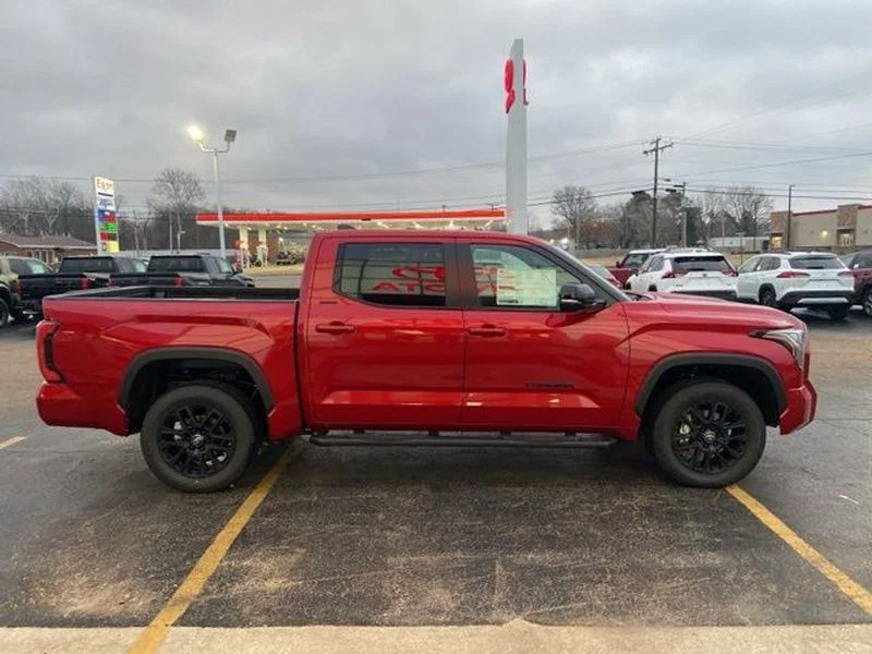 2026 Toyota Tundra Limited - Photo 6