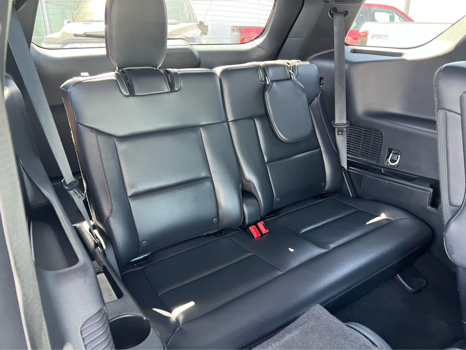 2025 Ford Explorer ST-LINE - Photo 28