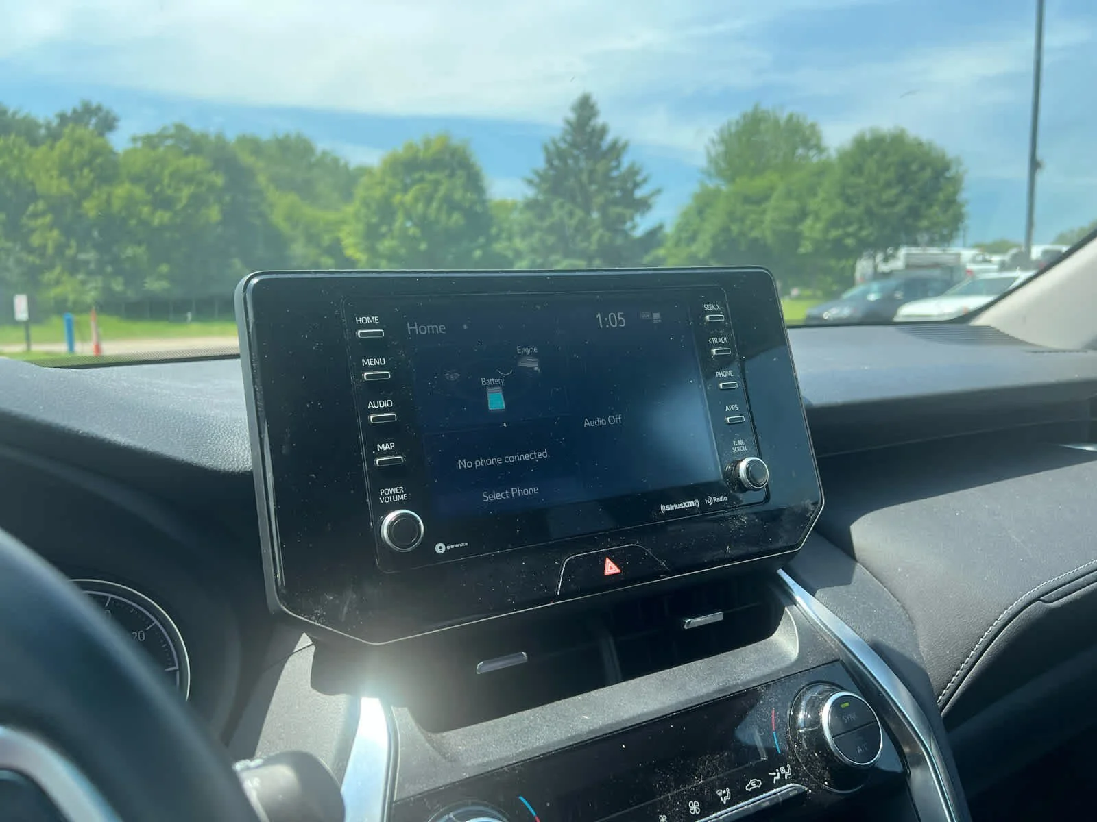 Used 2021 Titanium Glow Toyota LE image 10