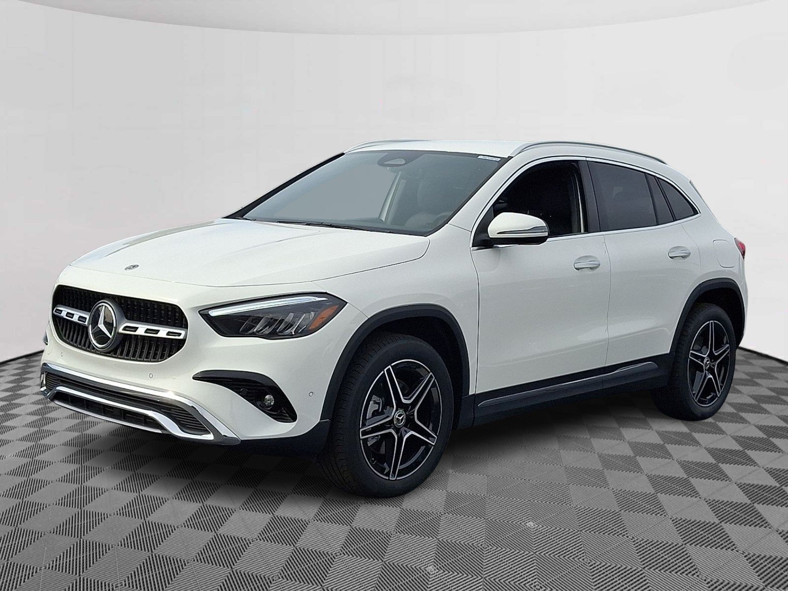 New 2026 Polar White Mercedes-Benz GLA 250 image 3