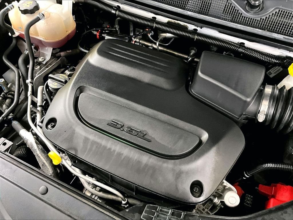 Used 2024 White Chrysler LX image 31
