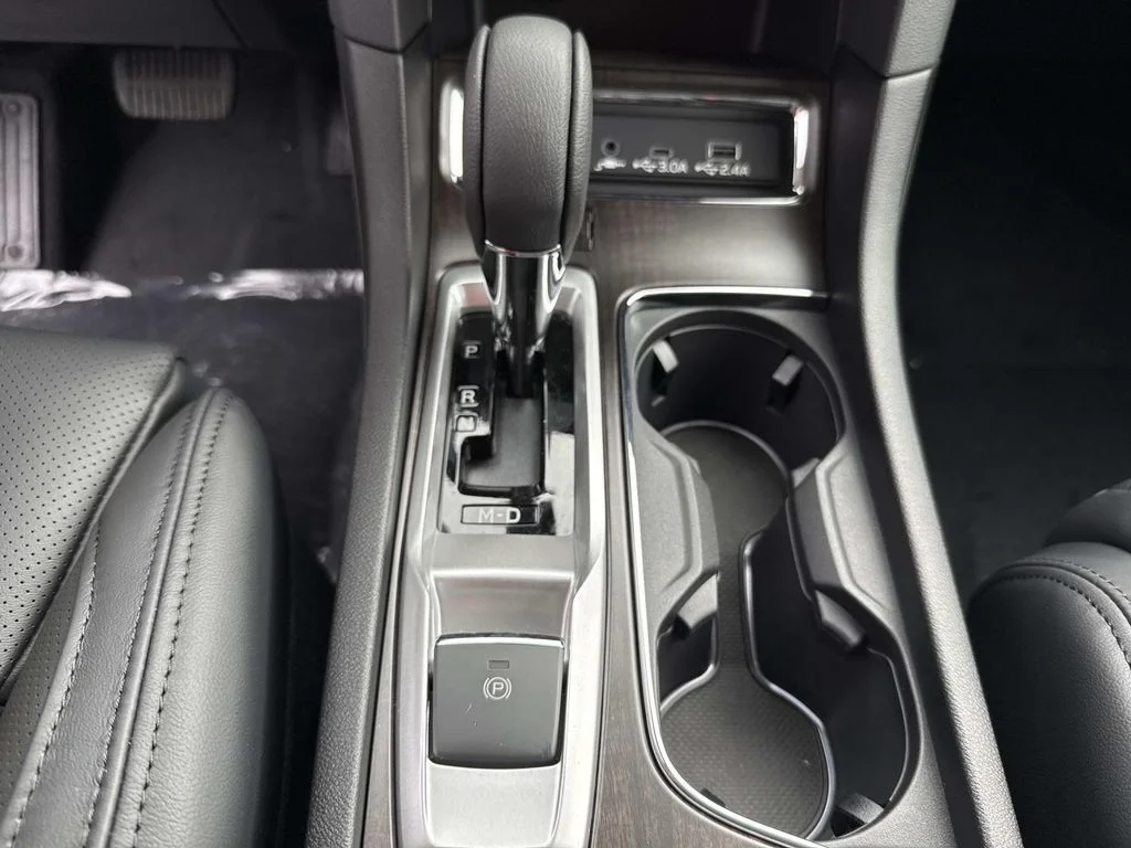 New 2026 ICE SILVER METALLIC Subaru Touring 7-Passenger image 36