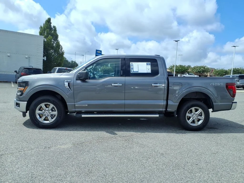 Used 2024 Gray Ford XLT image 28