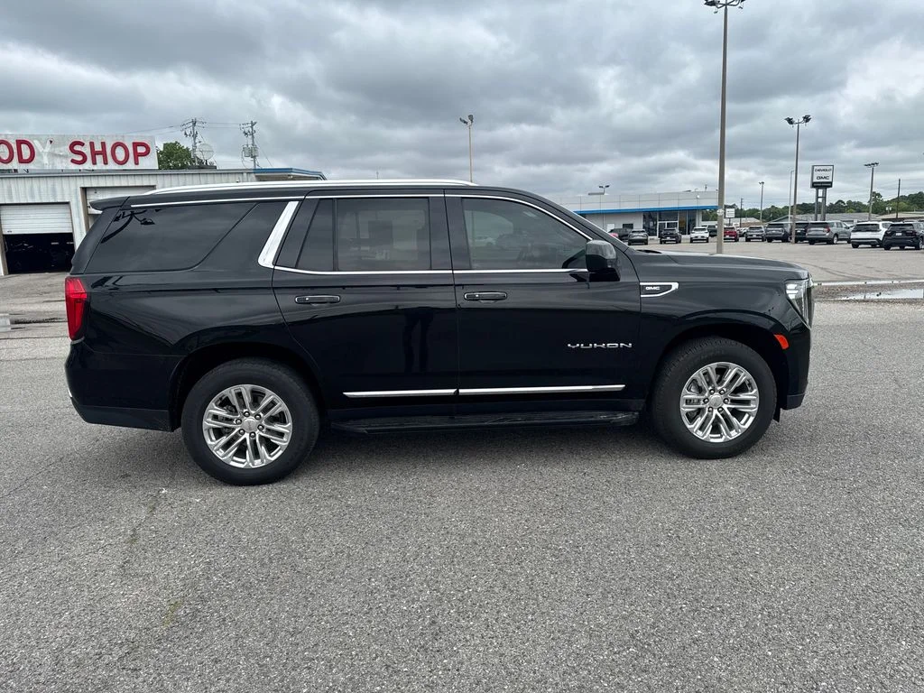 Used 2023 Black GMC SLT image 6
