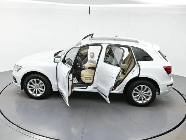 Used 2024 White Frost Tricoat Buick Avenir image 41